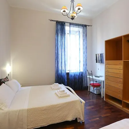 Residenza Malaterra Couette-café Naples